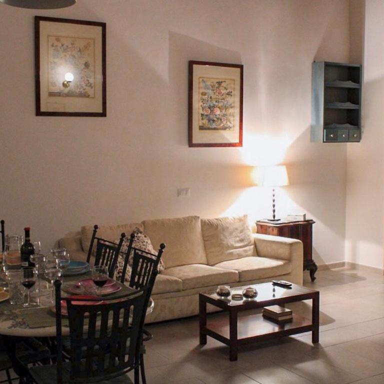 LG House with balcony near Ponte Vecchio - Appartamento con 2 Camere da Letto - 23