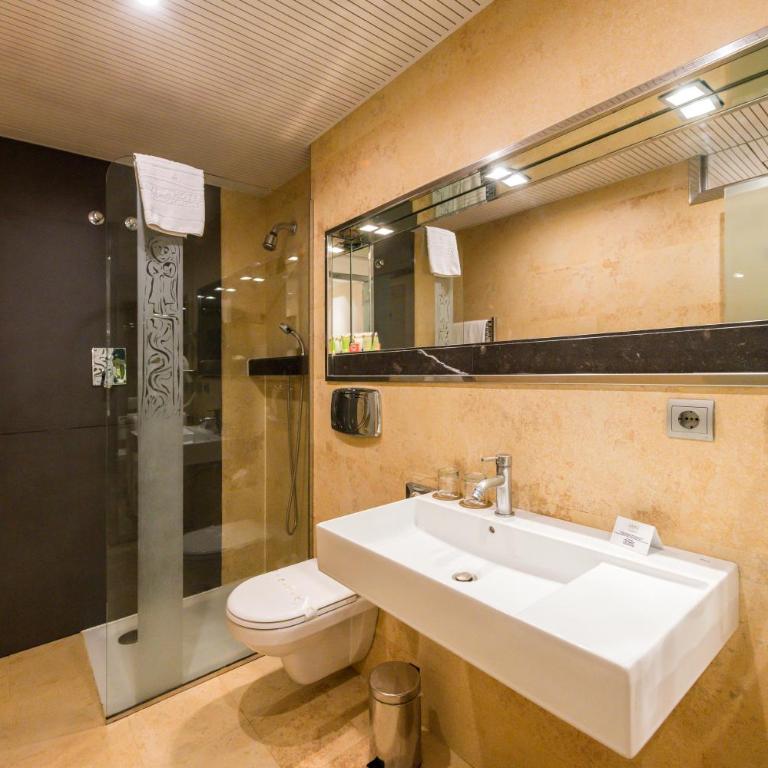 Hotel Fruela - Habitación Doble - 1 o 2 camas - 25