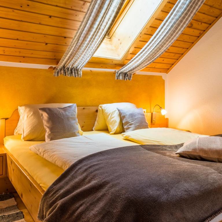 Urbangut - Apartment mit 2 Schlafzimmern und Balkon Top 2 - 3