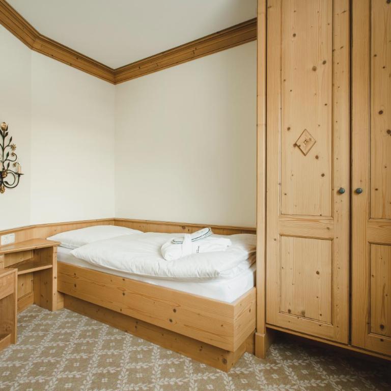 Hotel Schwarzer Adler - Sport & Spa - Familiensuite mit Balkon - 5