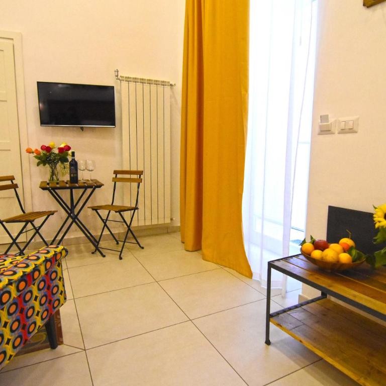 B&B Ninarella Napoli - Deluxe Double Room - 11
