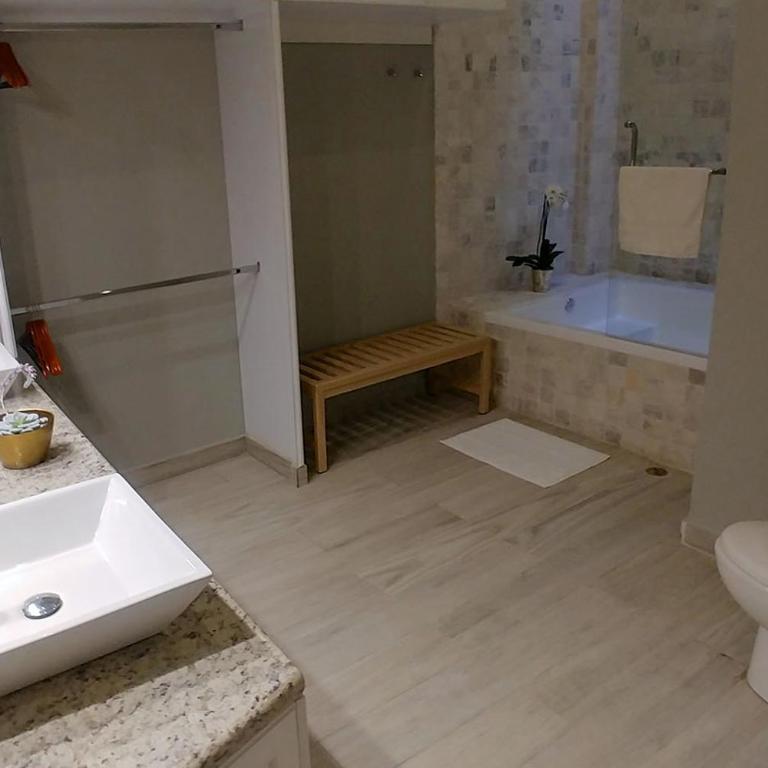 Hotel Casa Once - King Suite - 5