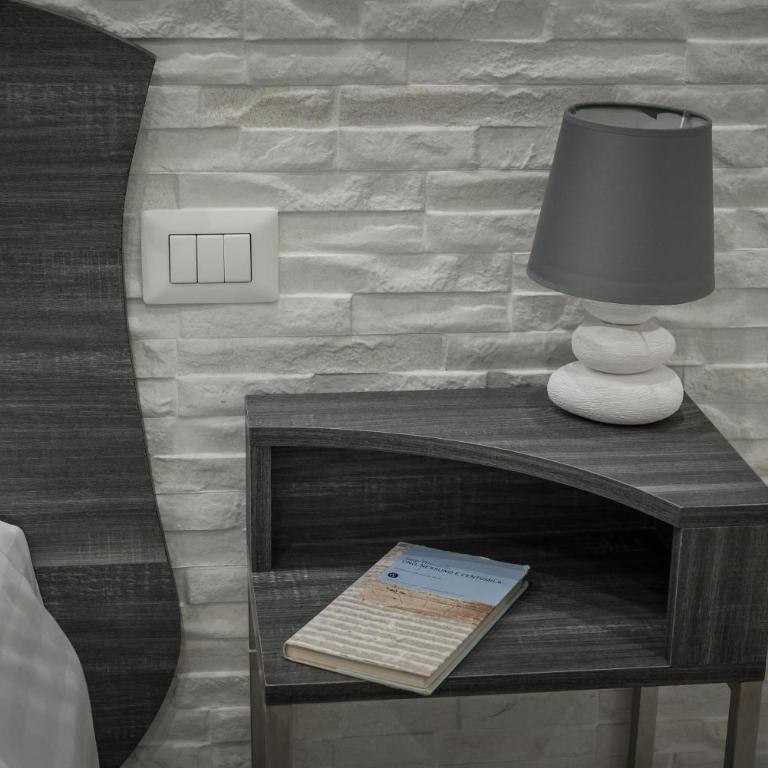 B&B Elegance - Double or Twin Room with Private Bathroom - 4
