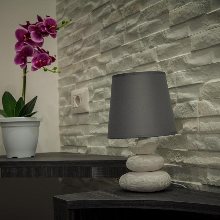 B&B Elegance - Double or Twin Room with Private Bathroom - 13