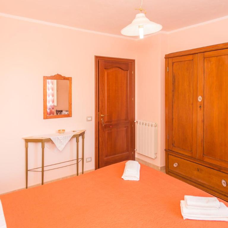 Le Terrazze di Pirandello - Standard Double Room with Shared Bathroom - 2