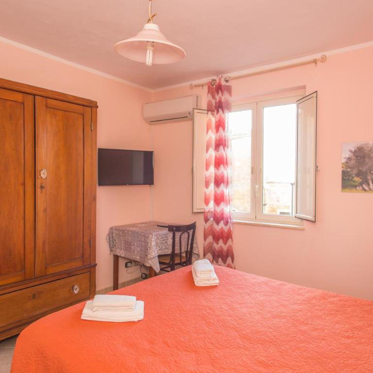 Le Terrazze di Pirandello - Standard Double Room with Shared Bathroom - 4