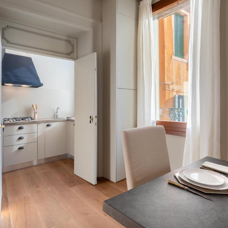 Bridge of Sighs Luxurious Apartment - Deluxe Apartment - 8