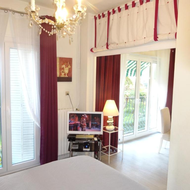 LES GRANDS CEDRES C1 7 Avenue de Fabron - Appartement - Vue sur Jardin - 9