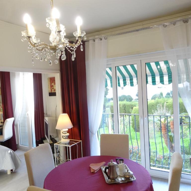 LES GRANDS CEDRES C1 7 Avenue de Fabron - Appartement - Vue sur Jardin - 8