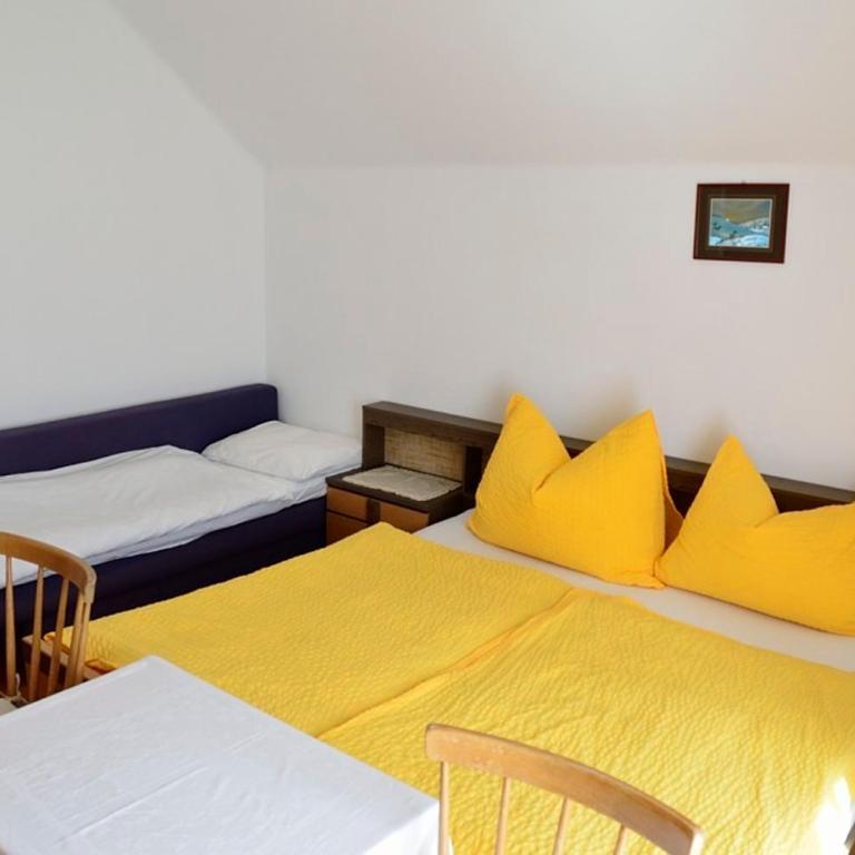 Gästehaus Santer - Apartment mit 2 Schlafzimmern und Balkon - 2