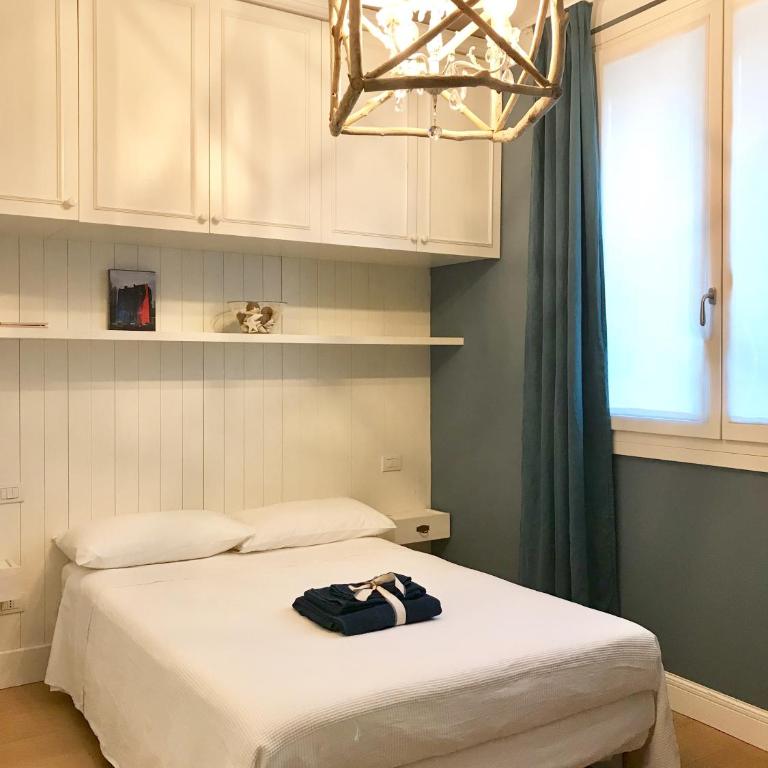 Abitare al 42 - Camera Matrimoniale con Bagno Privato Esterno - 8
