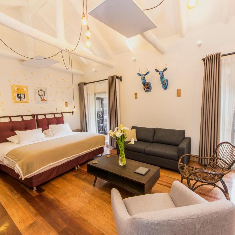 X.O Art House - Deluxe King Room - 25