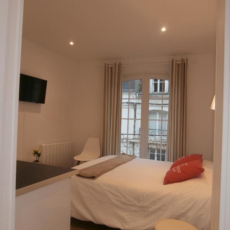 au Claire de lune - Chambre Double Confort avec Balcon - 5