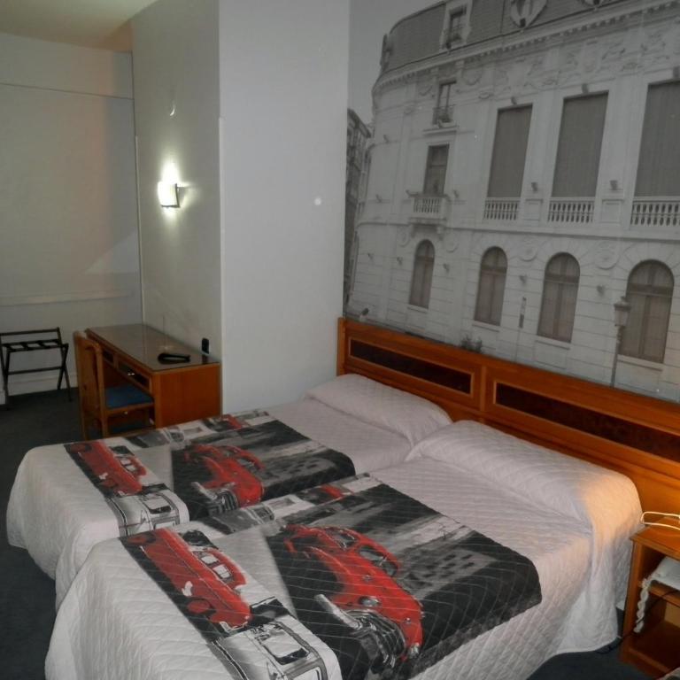 Hotel Photo Zabalburu - Triple Room - 2