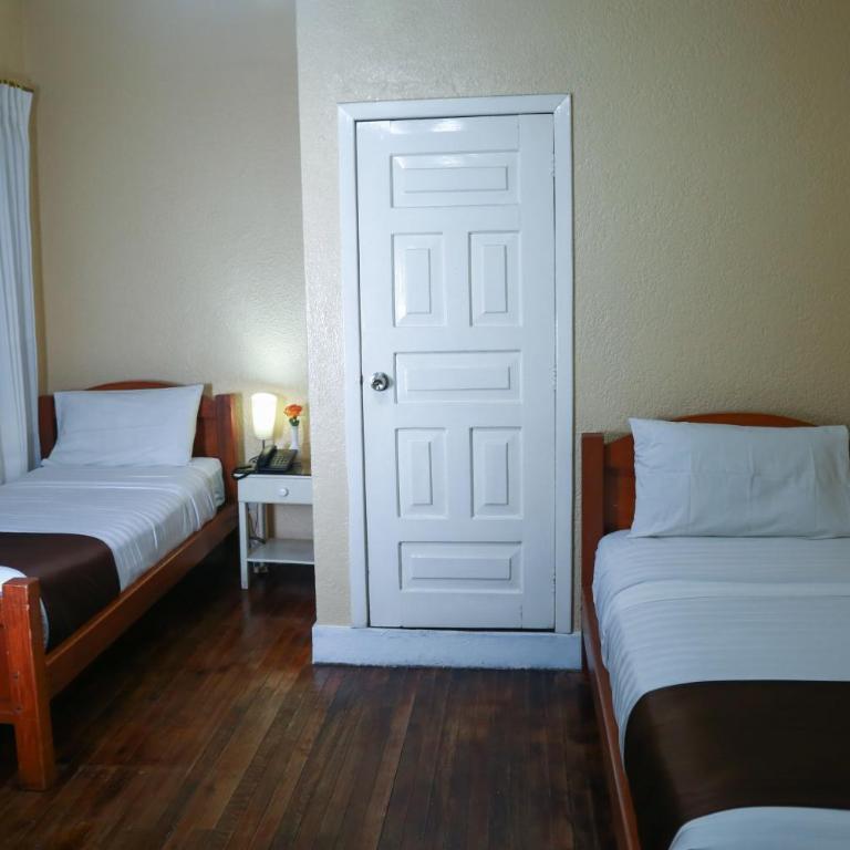 Hostal Loro Verde - Double Room - 2
