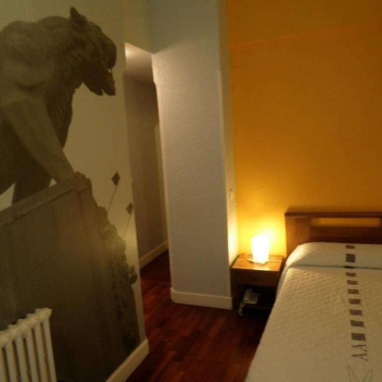Hotel Photo Zabalburu - Single Room - 2