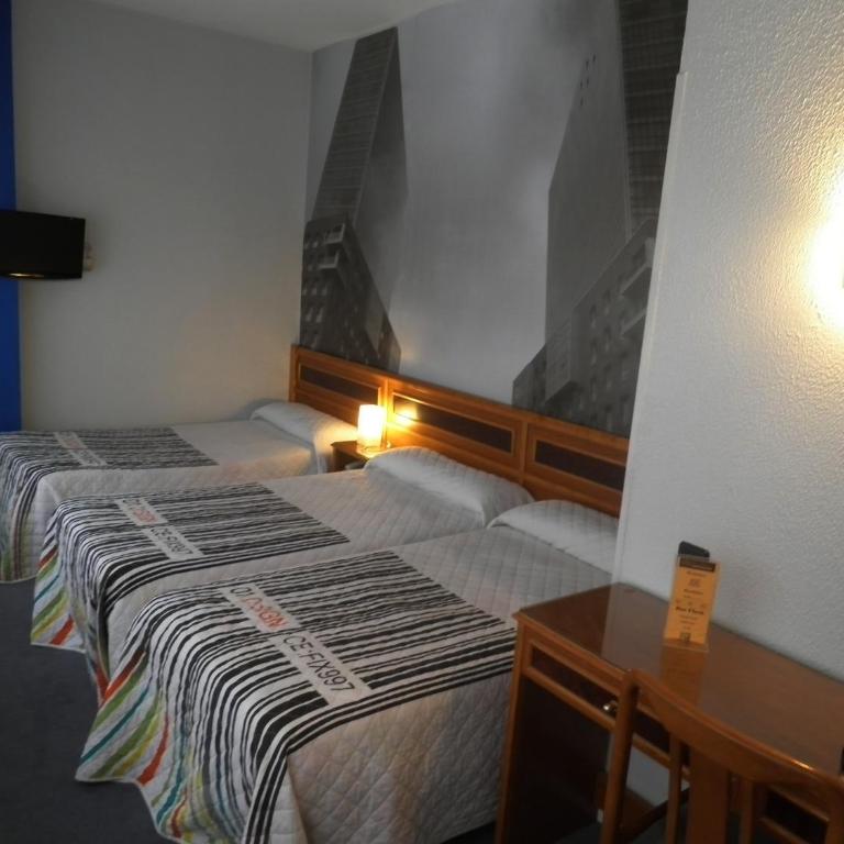 Hotel Photo Zabalburu - Triple Room - 1