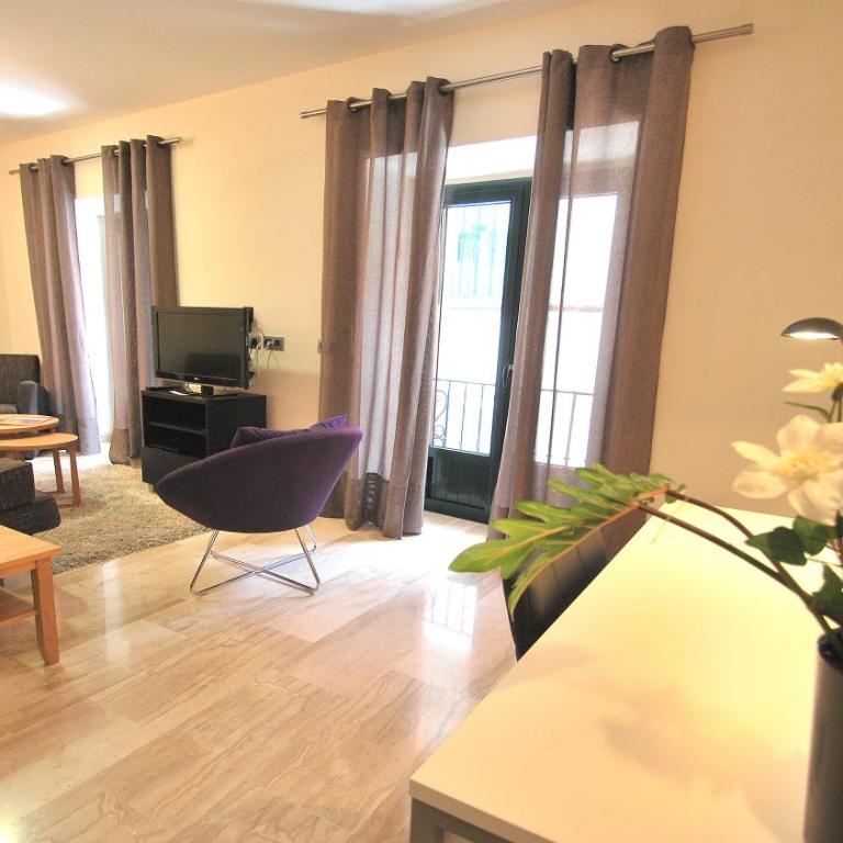 Apartamentos Living Sevilla Centro Maestranza - Apartamento Deluxe de 2 dormitorios - 15