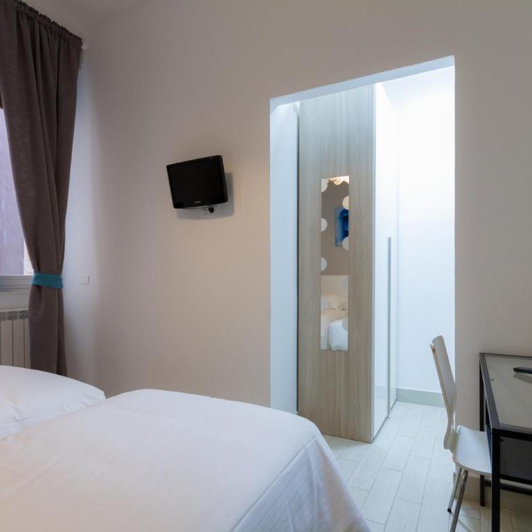 Hotel Spot Varazze - Camera Matrimoniale - 9