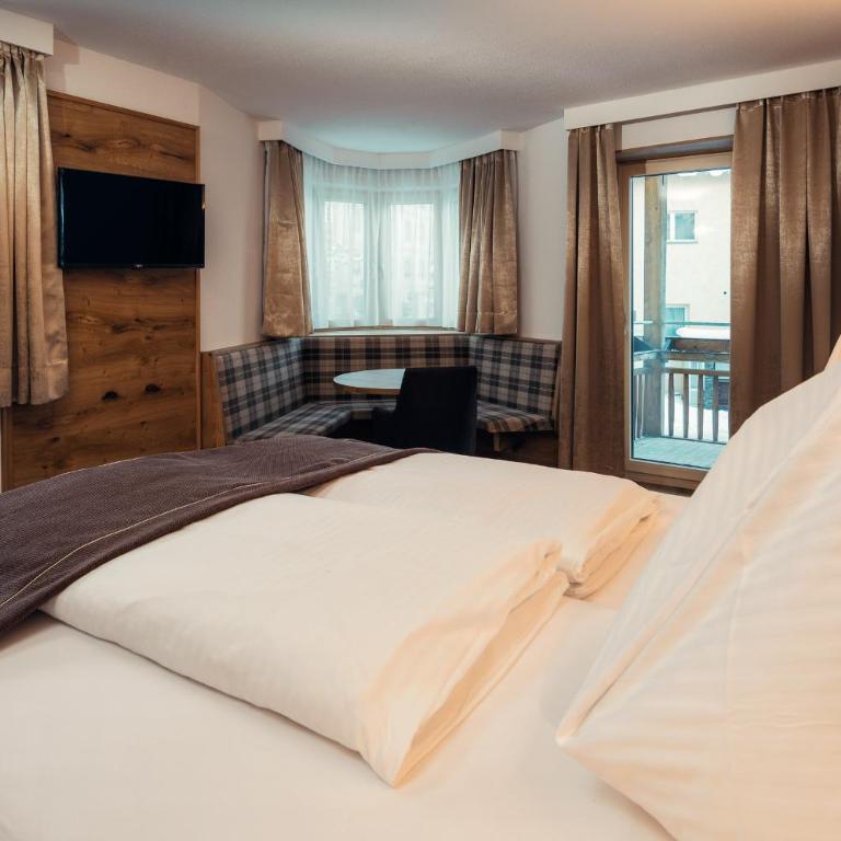 Hotel Post - Familienzimmer mit Balkon - 4