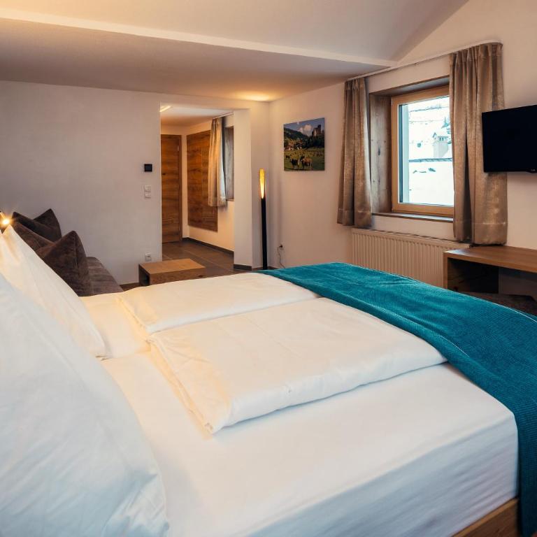 Hotel Post - Deluxe Doppelzimmer mit Balkon - 6