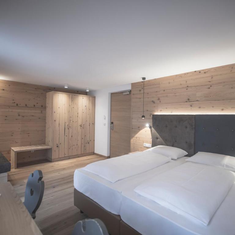 Ahrner Wirt Apartments - Deluxe Double Room - without Kitchen - 2