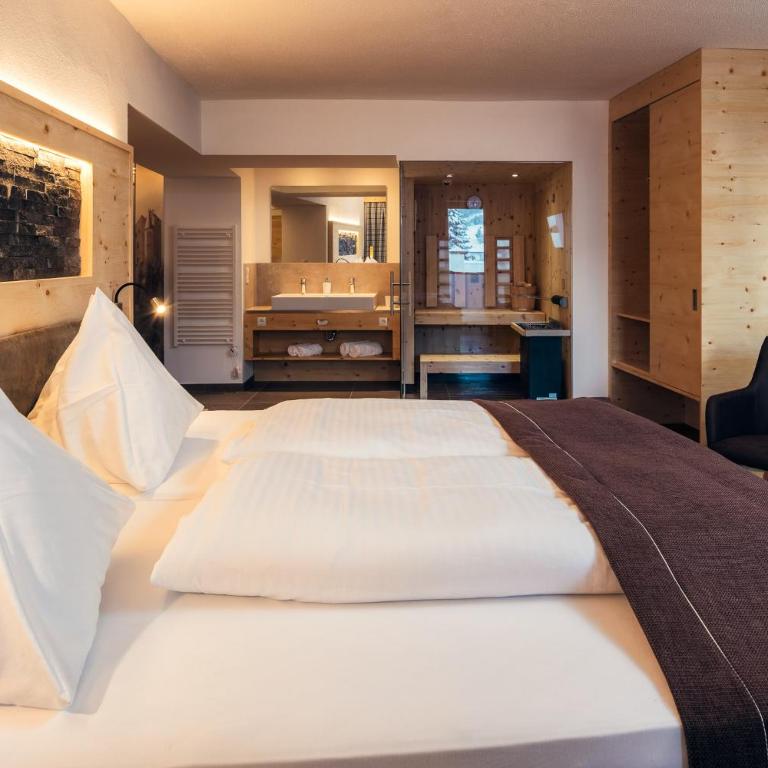 Hotel Post - Deluxe Suite - 3