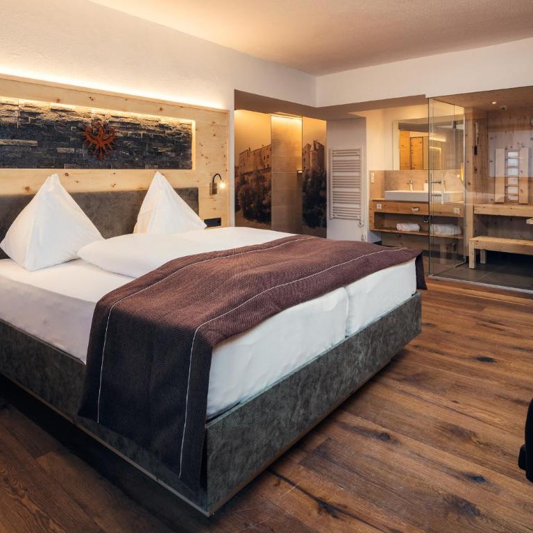Hotel Post - Deluxe Suite - 4