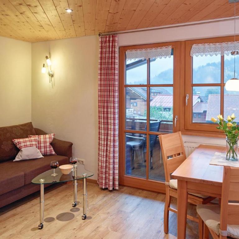 Haus Sonnenruh - Apartment mit 1 Schlafzimmer und Balkon - 2
