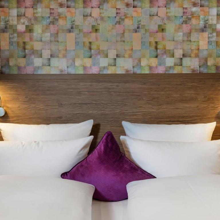 Bayern Resort Hotel - Adults only - mit Zugspitzblick - Eibsee-Nähe - Wellnessbereich - Naturpool im Sommer - Superior Doppelzimmer mit Bergblick - 20