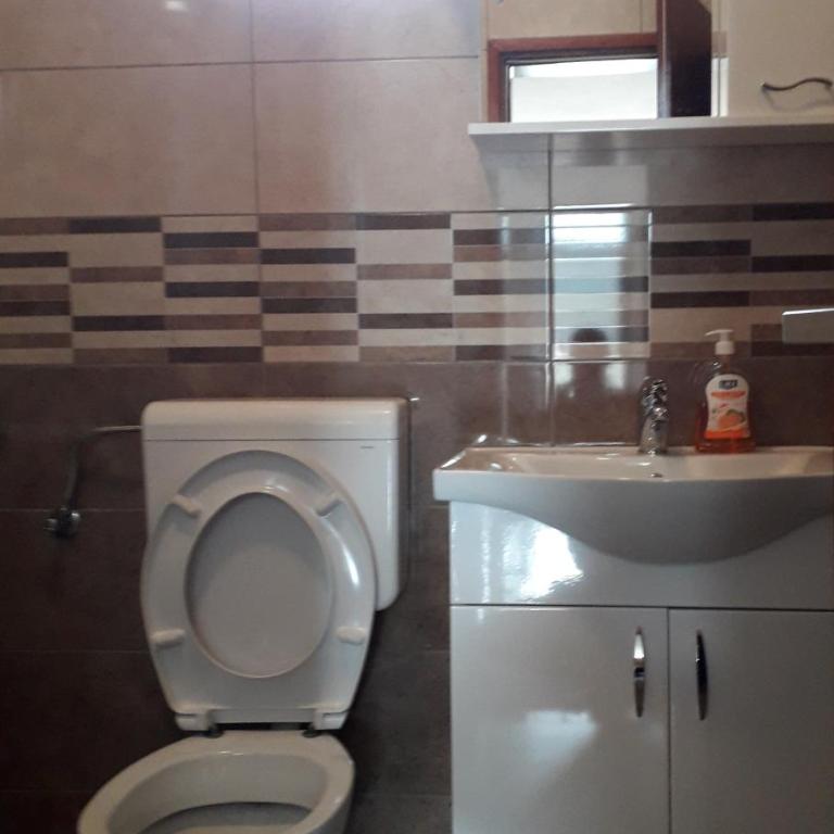 Beluga - Three-Bedroom Apartment - 2