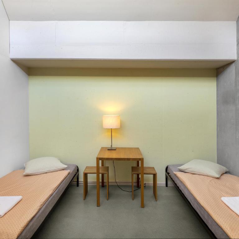 Lausanne Youth Hostel Jeunotel - Einzelzimmer mit Gemeinschaftsbad - 1