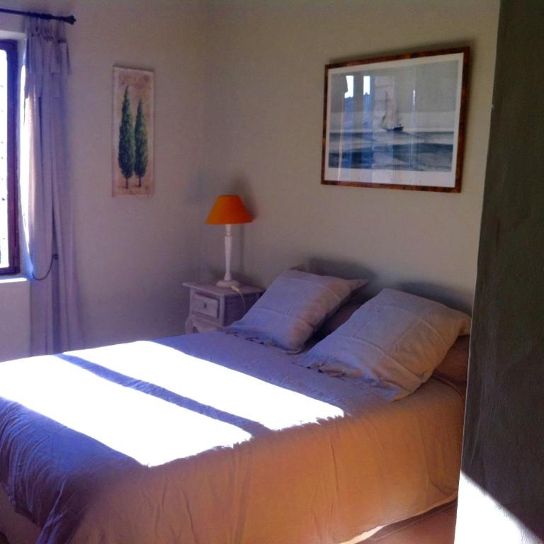 OUSTAU DE PIERA - Habitación Doble Deluxe con ducha - 2