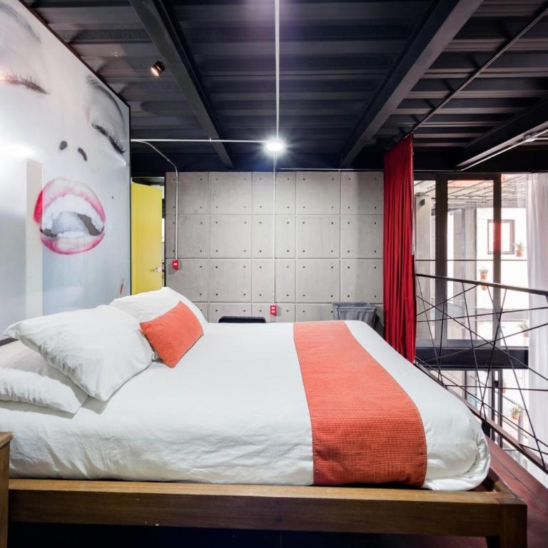 Cozy Loft with Balcony - Apartamento - 2 niveles - 7