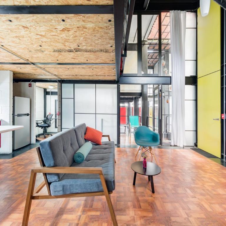 Cozy Loft with Balcony - Apartamento - 2 niveles - 10
