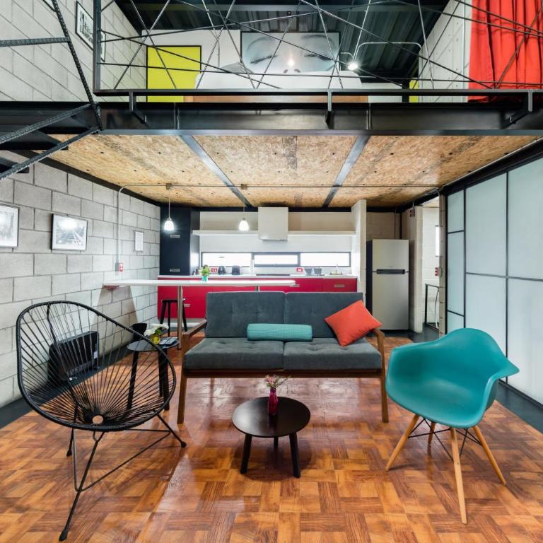 Cozy Loft with Balcony - Apartamento - 2 niveles - 6