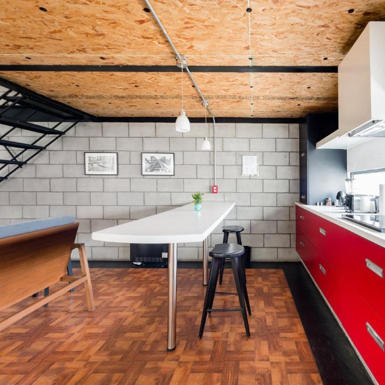 Cozy Loft with Balcony - Apartamento - 2 niveles - 13