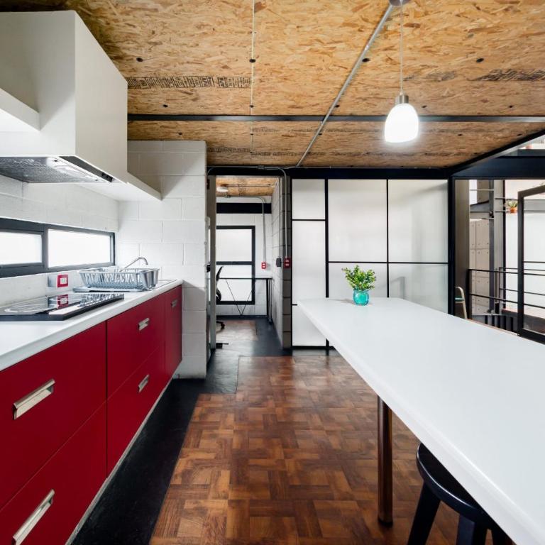 Cozy Loft with Balcony - Apartamento - 2 niveles - 17