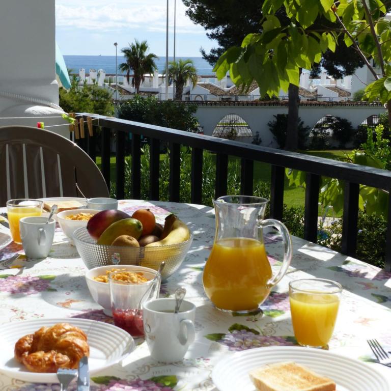 Apartment, 2 bedrooms, on the beach, with pool, sea views and garden - Two-Bedroom Apartment - 2
