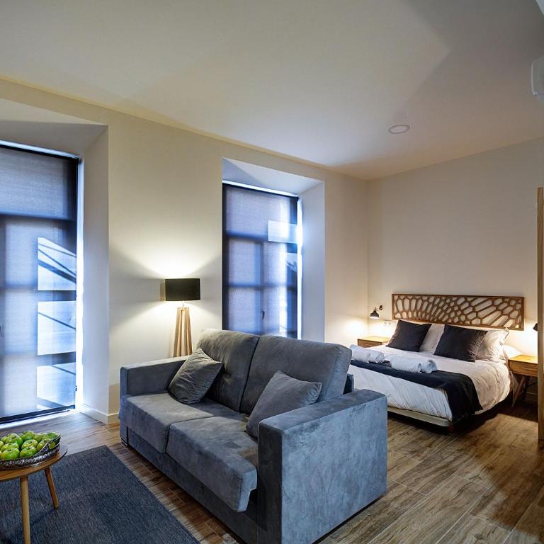 Apartamentos AL-QAZERES LUXURY La Concepción - Apartment mit Balkon - 1