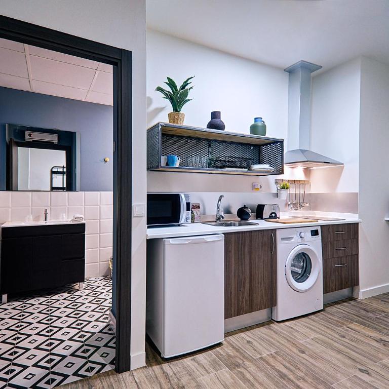 Apartamentos AL-QAZERES LUXURY La Concepción - Superior Apartment - 1