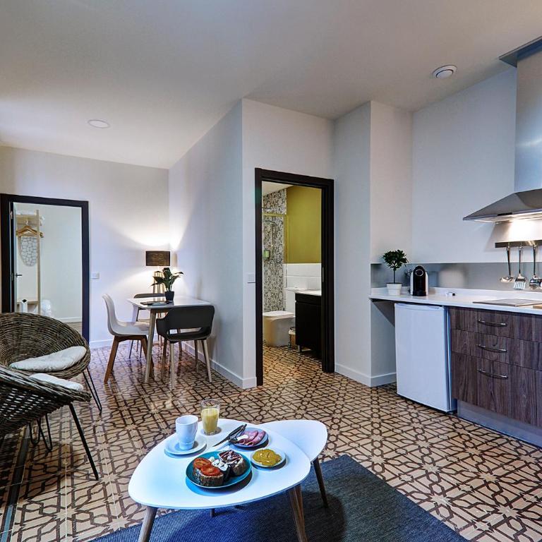 Apartamentos AL-QAZERES LUXURY La Concepción - Junior Apartment - 3