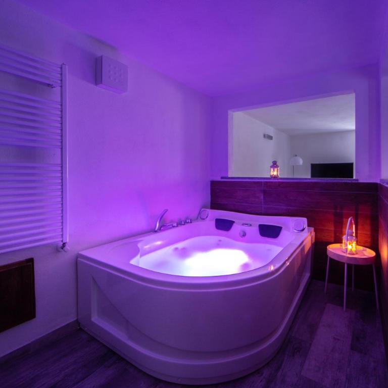 Appartamenti Relax Nus - Monolocale con Vasca Idromassaggio - 1