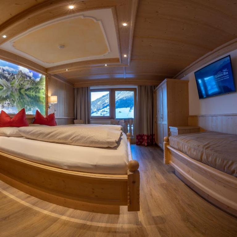 Gasthof Tannen - Alm - Doppelzimmer mit Balkon (3 Erwachsene) - 1
