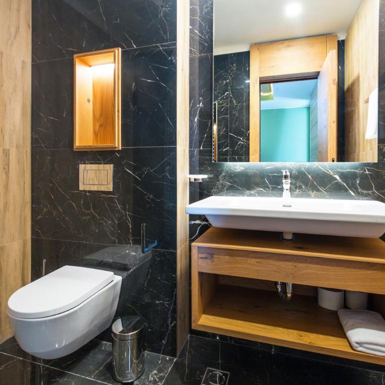 Gorski Hotel & Spa - Superior Double or Twin Room - 3