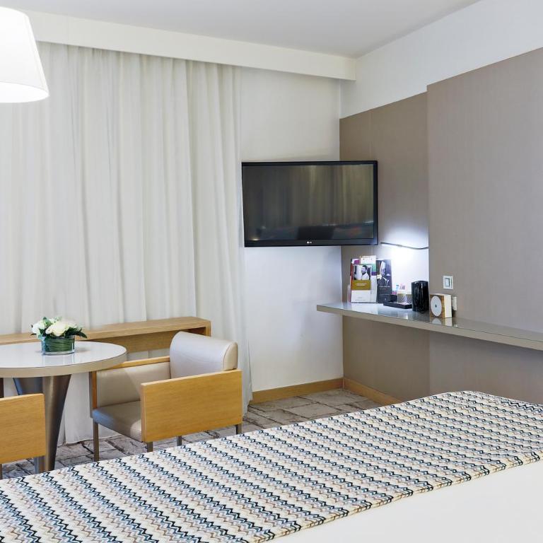 Mercure Paris Vaugirard Porte De Versailles - Suite Lit King-Size avec Canapé-Lit - 11