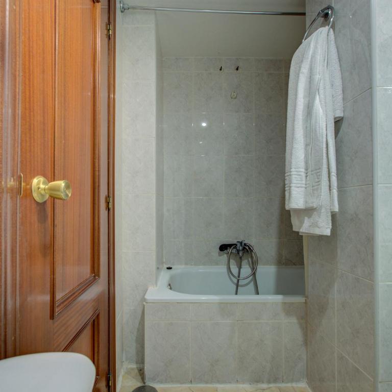 Emperatriz II - Habitación Doble con cama supletoria - 2 camas - 4