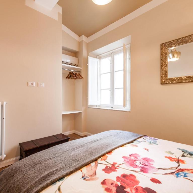 Affordable suite with a view - Heart of Lucca, 2 baths, 3 SmartTV - Appartamento con 2 Camere da Letto - 11