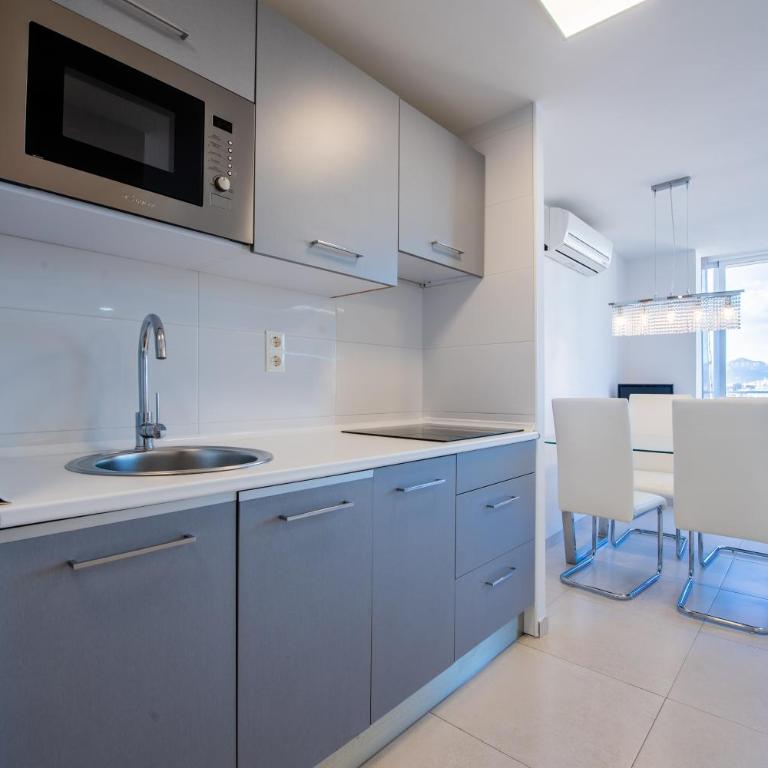 Alicante Skylights Apartments - Two Bedroom Apartment (15th floor with City View) - 9