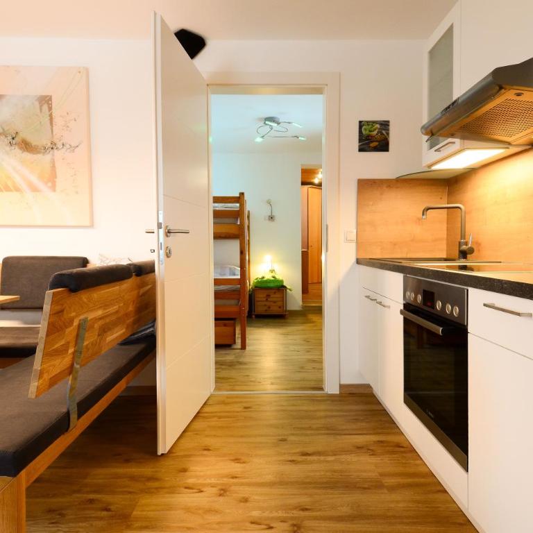 Apartmenthaus Vergissmeinnicht - Apartment with Balcony - 12